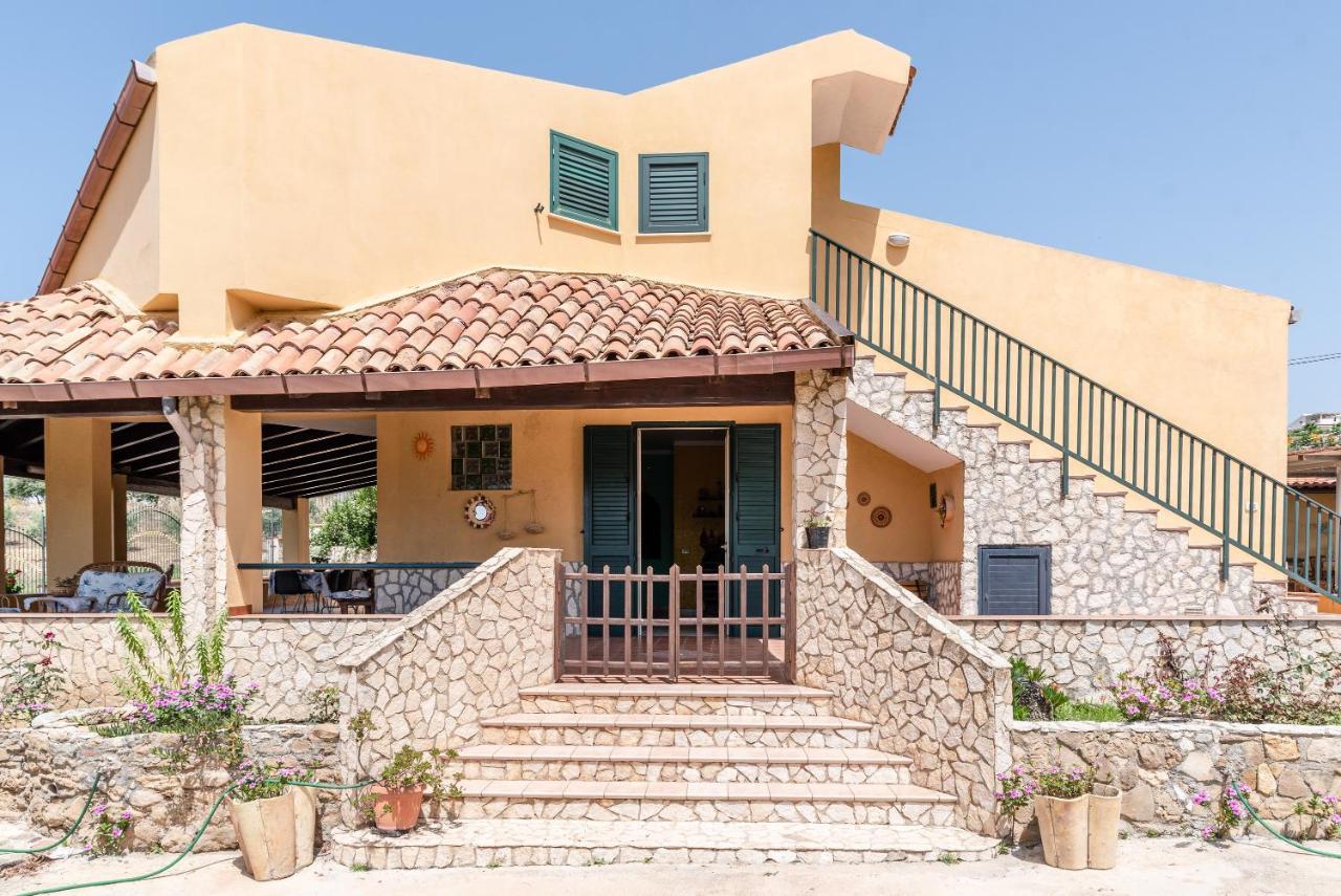 Villa Tre 's' Montallegro Esterno foto