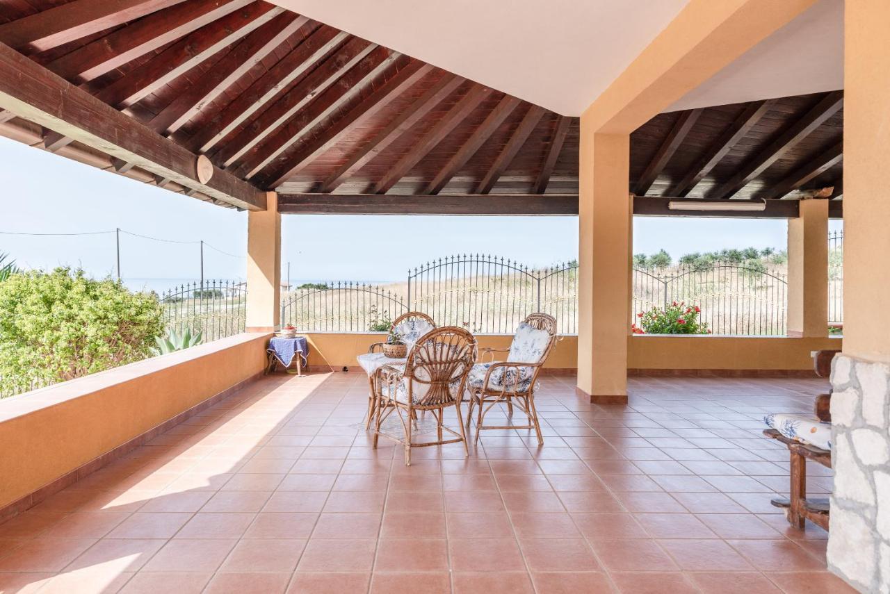 Villa Tre 's' Montallegro Esterno foto