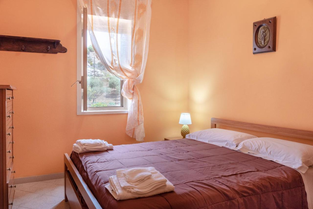 Villa Tre 's' Montallegro Esterno foto