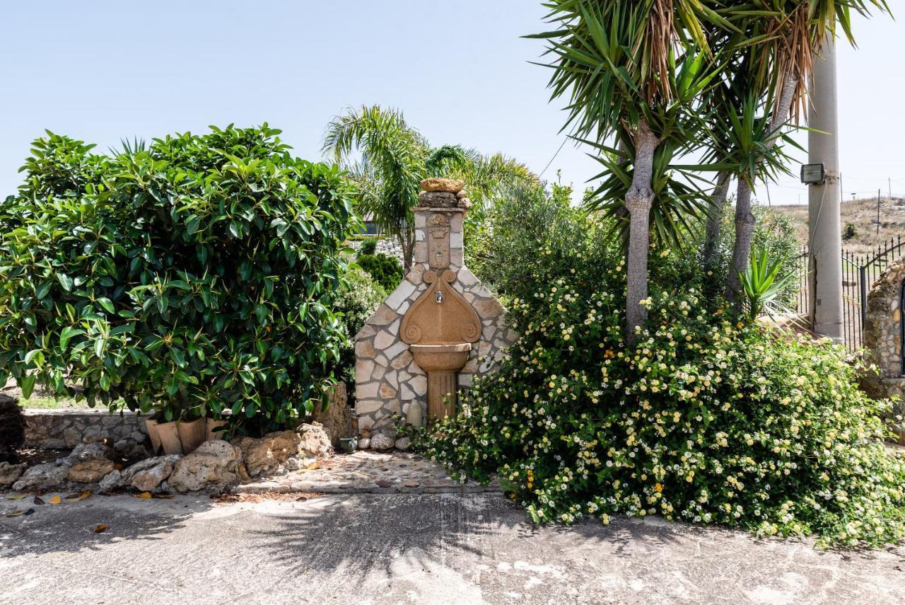 Villa Tre 's' Montallegro Esterno foto