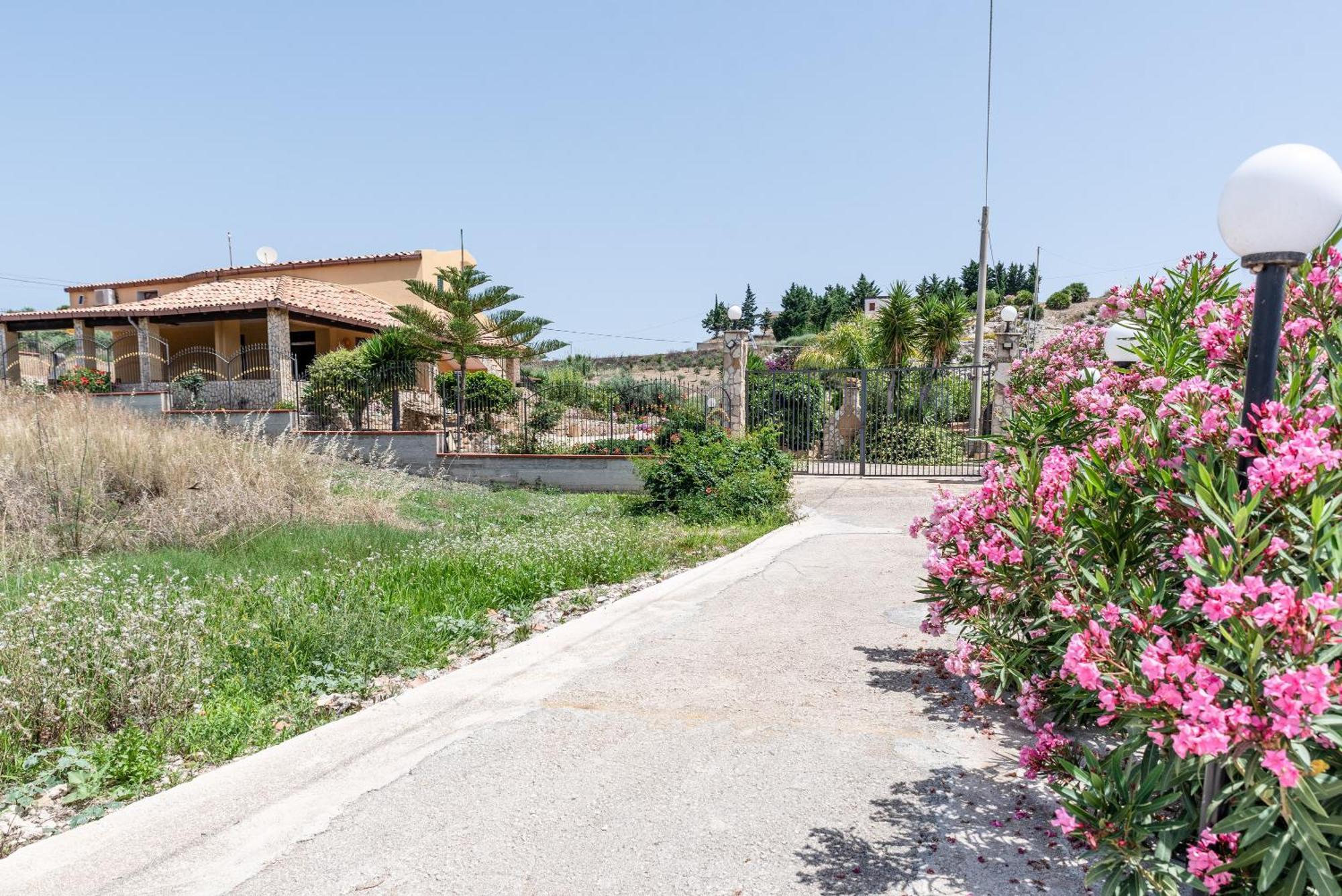 Villa Tre 's' Montallegro Esterno foto